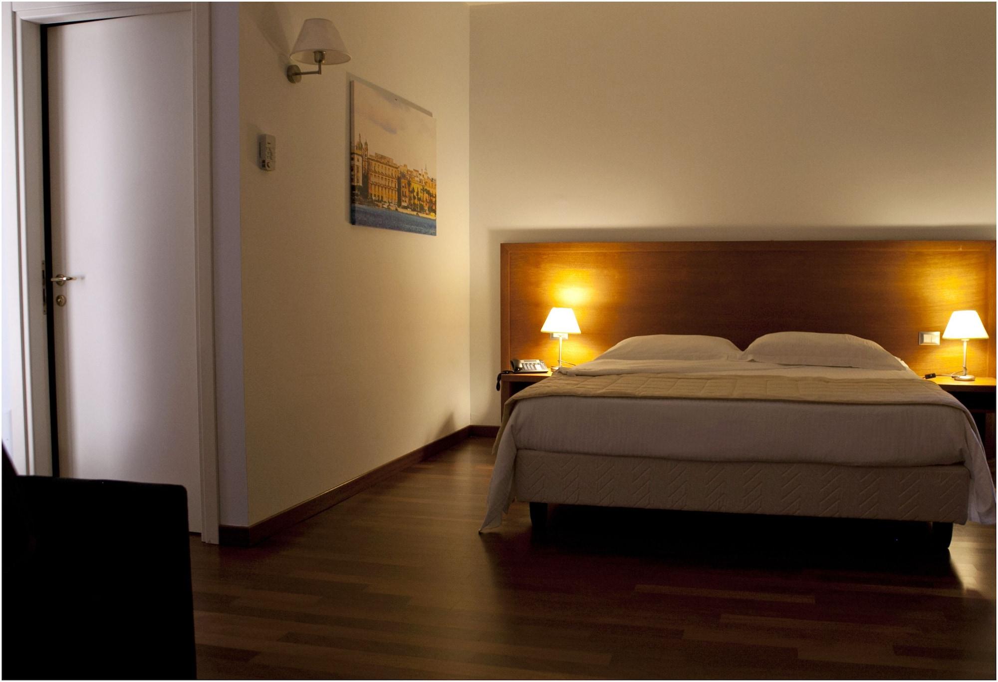 Hotel Tiziano Trapani Eksteriør billede